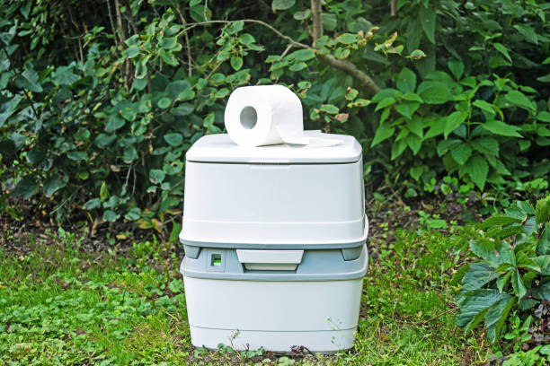 Best Emergency porta potty rental  in Carlyle, IL