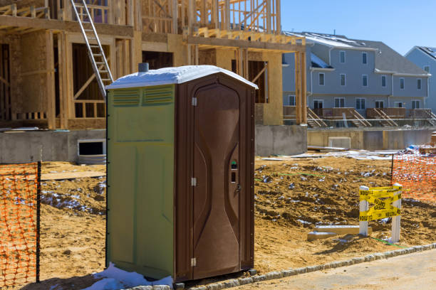 Best Portable restroom trailer rental  in Carlyle, IL