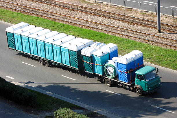 Best Porta potty delivery and setup  in Carlyle, IL